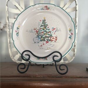 International China Company Country Christmas Dinner plates